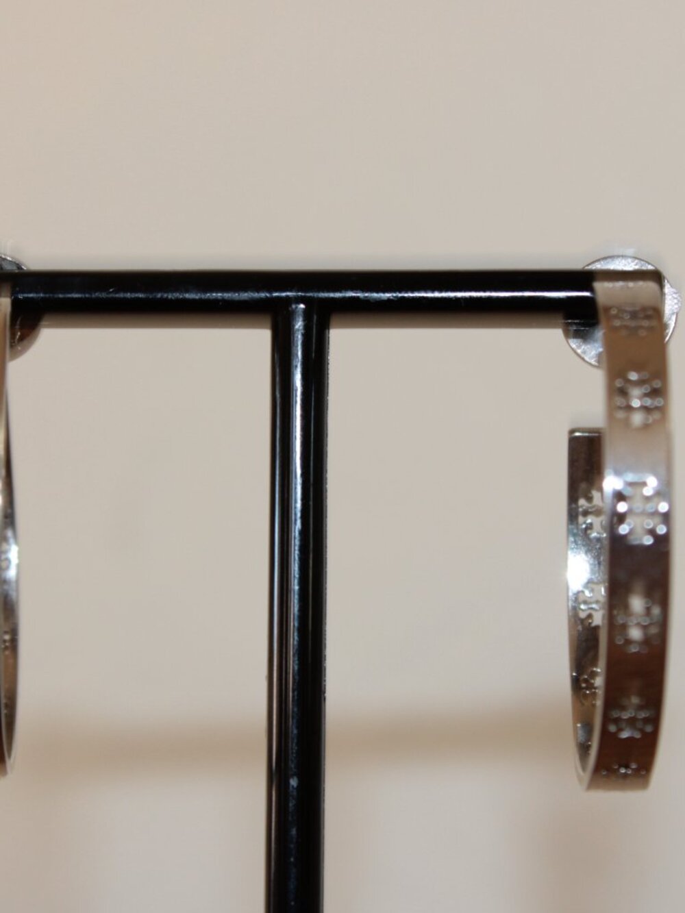 Tory Burch Silver Logo Hoop Earrings NWT - Picture 3 of 7